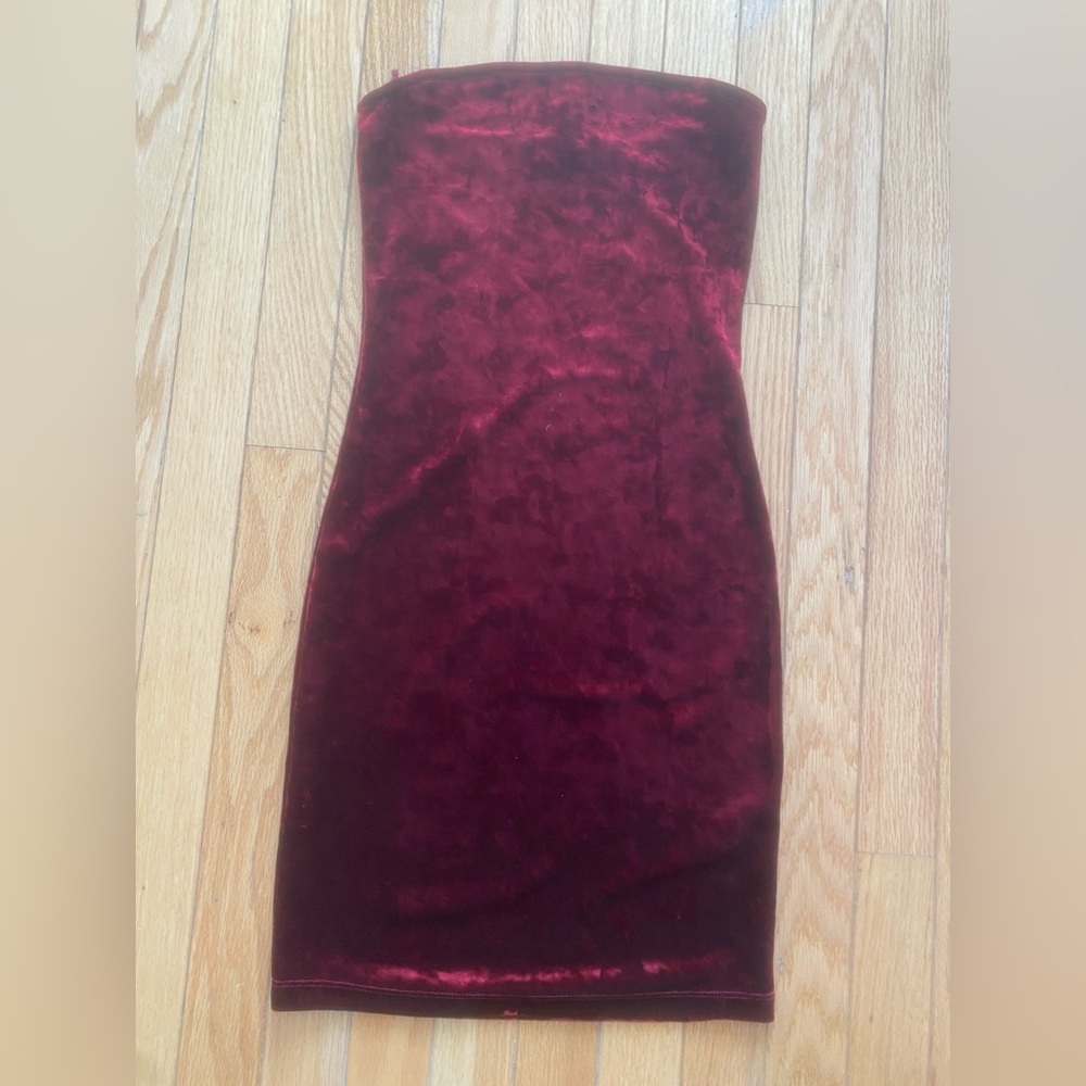 NWT garage tube dress. Velvet like material. Size xs